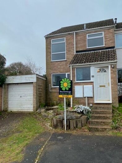 3 Bedroom Terraced House To Rent In Bridle Way, Wimborne, BH21