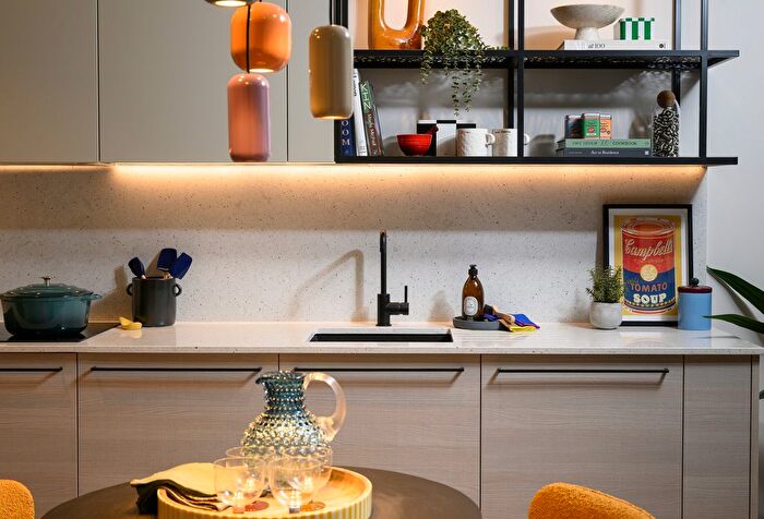 2 Bedroom Flat For Sale In Poplar, London, E14