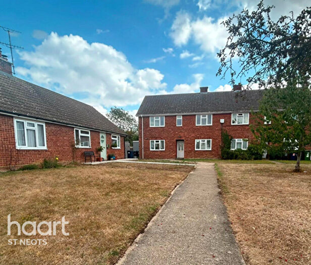 2 Bedroom Maisonette For Sale In Valentine Gardens, Kimbolton, PE28