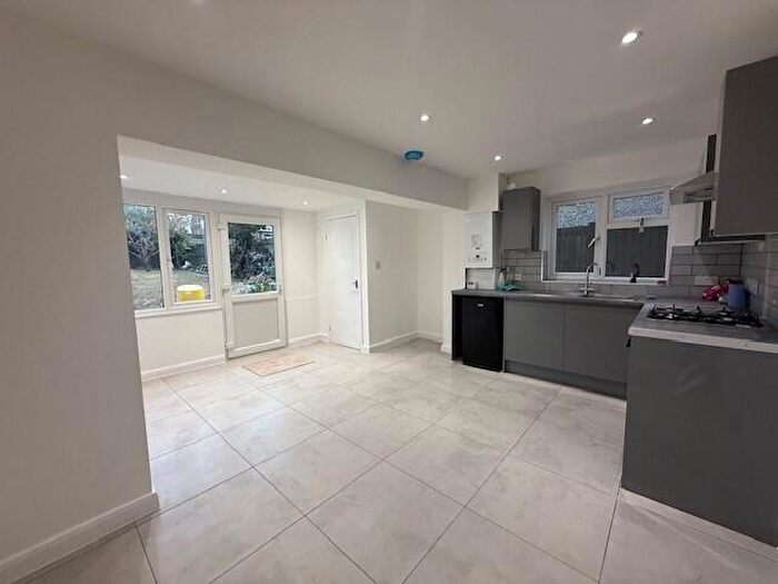 3 Bedroom House To Rent In Crestway, Chatham., ME5