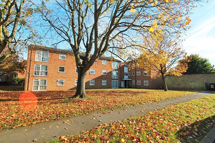 2 Bedroom Flat To Rent In New Wood, Welwyn Garden City, AL7