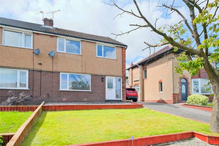 3 Bedroom Semi-Detached House To Rent In Thwaites Road, Oswaldtwistle, BB5