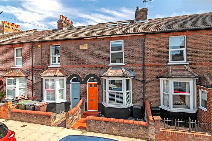 3 Bedroom Terraced House For Sale In Cavendish Road, St Albans, AL1