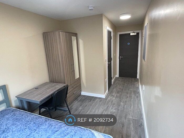 6 Bedroom Flat To Rent In Bristol, Bristol, BS2