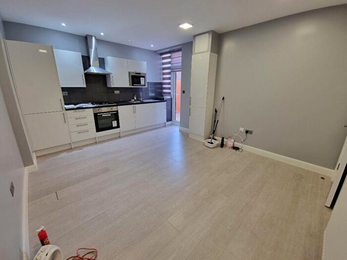 1 Bedroom Flat To Rent In Norwood Road, London, SE27