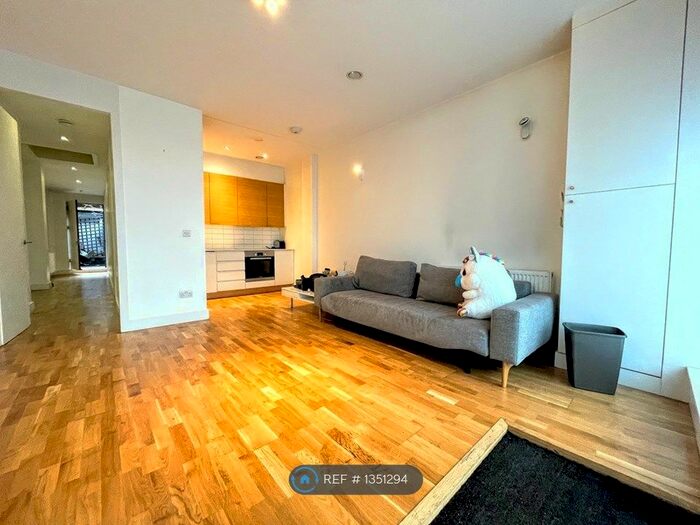1 Bedroom Flat To Rent In Old Kent Road, London, SE1