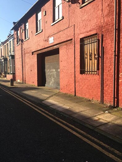 Garages To Rent In Commercial Space, Lock-up, Church Road West, Walton, L4