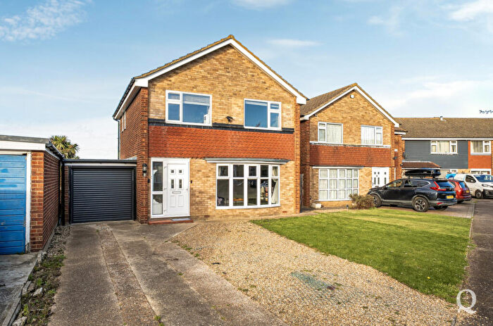 3 Bedroom Detached House For Sale In Worcester Drive, Sittingbourne, Kent, ME10