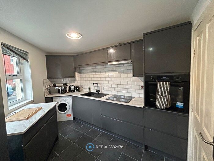 2 Bedroom Flat To Rent In Cribbs Causeway, Bristol, BS10