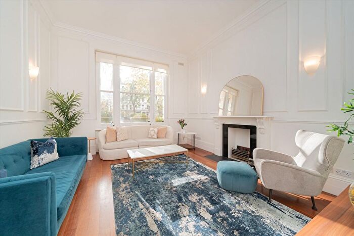 3 Bedroom Flat To Rent In Cornwall Gardens, South Kensington, SW7