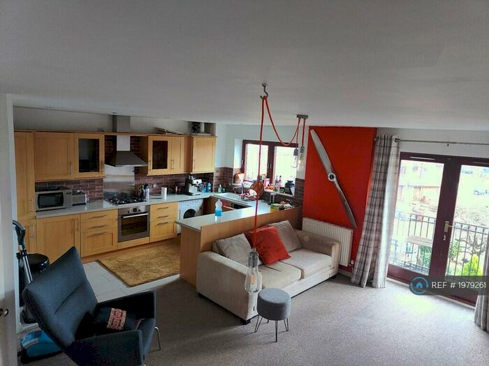 2 Bedroom Flat To Rent In Trent Bridge, Nottingham, NG2