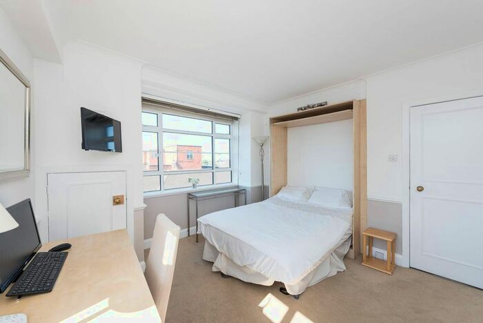Studio To Rent In Sloane Avenue, Chelsea, London, SW3