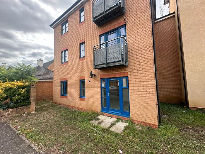 2 Bedroom Flat To Rent In West Cotton Close, Northampton, NN4