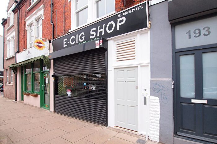 1 Bedroom Flat To Rent In Garratt Lane, London, SW18