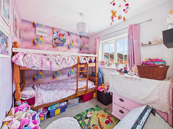 3 Bedroom End Of Terrace House For Sale In Cypress Gardens, Longlevens, Gloucester, GL2