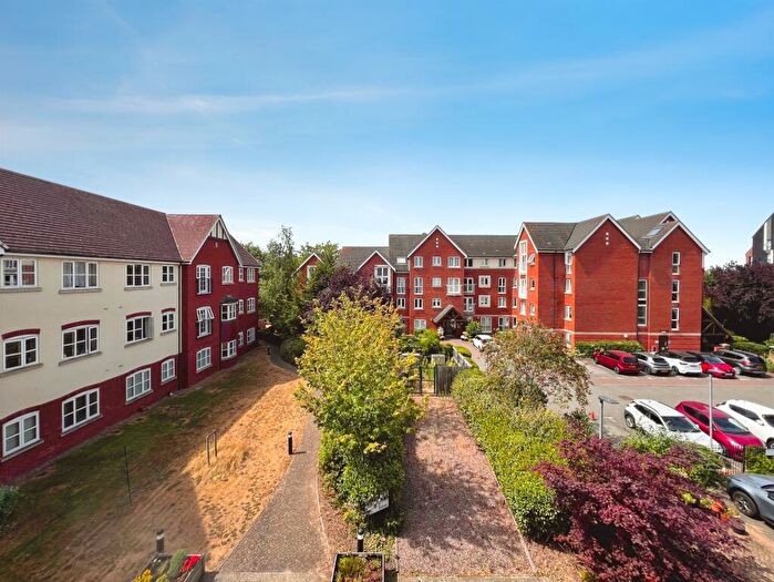 1 Bedroom Apartment For Sale In Briar Croft, Stratford-Upon-Avon, CV37