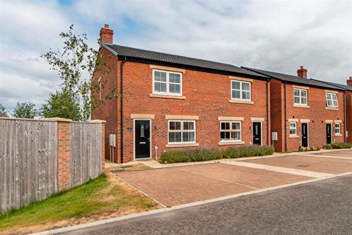 3 Bedroom Semi-Detached House For Sale In Barony Grove, Ponteland, NE20