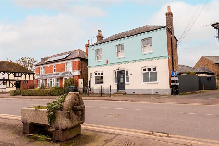 2 Bedroom Flat For Sale In High Street, Eastry, Sandwich, CT13