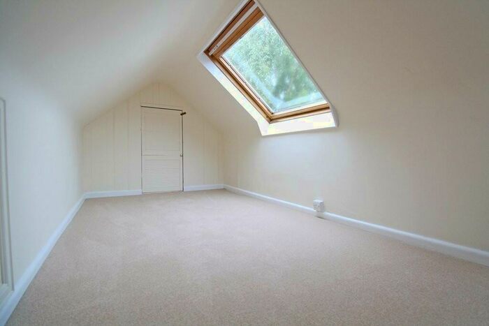 2 Bedroom Cottage To Rent In Coysh Square, Topsham, EX3