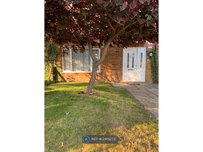 3 Bedroom End Of Terrace House To Rent In Croft Corner, Old Windsor, SL4