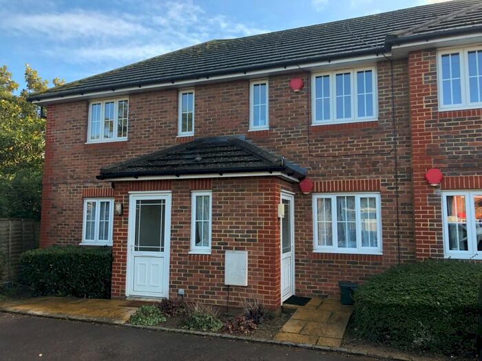 2 Bedroom Maisonette To Rent In Chertsey Road, Ashford TW15
