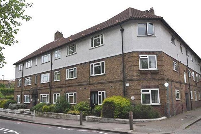 1 Bedroom Flat For Sale In Latchmere Road, Battersea, London, SW11