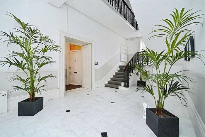 1 Bedroom Flat For Sale In Sussex Square, Brighton, BN2