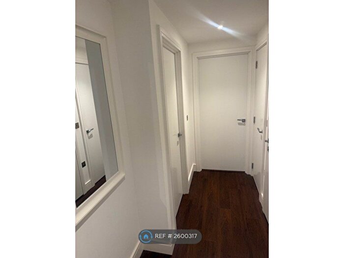 2 Bedroom Flat To Rent In Longreach, London, DA1