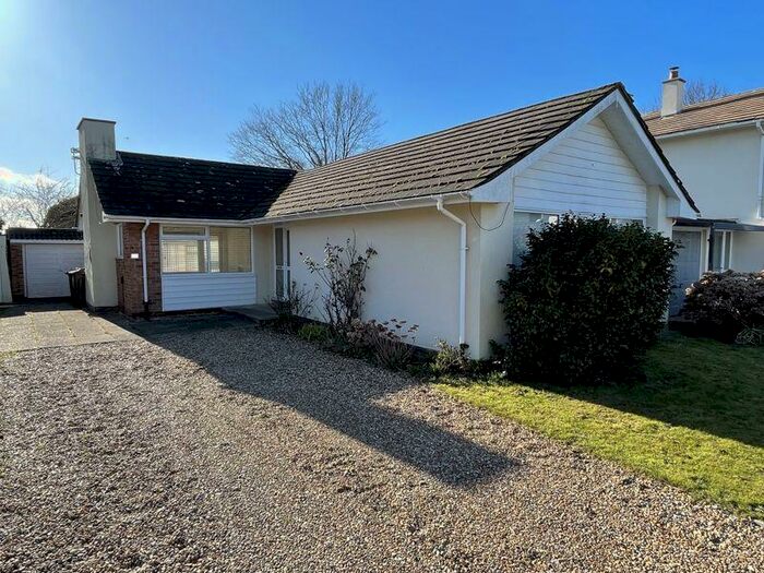 2 Bedroom Detached Bungalow To Rent In Warren Close, Hayling Island., PO11