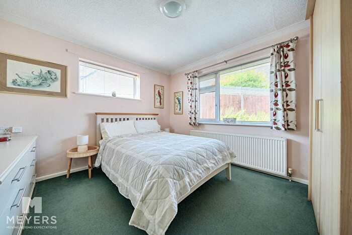 2 Bedroom Detached Bungalow For Sale In Walls View Road, Wareham, BH20 - Photo 11