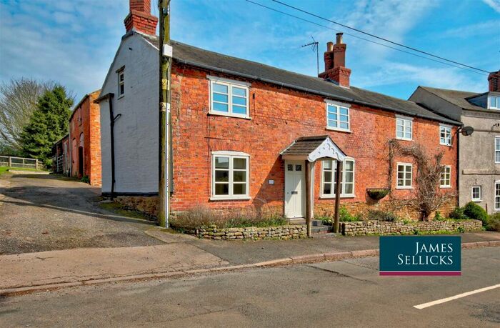 4 Bedroom Cottage For Sale In Lyndon Cottage, Tugby, Leicestershire, LE7
