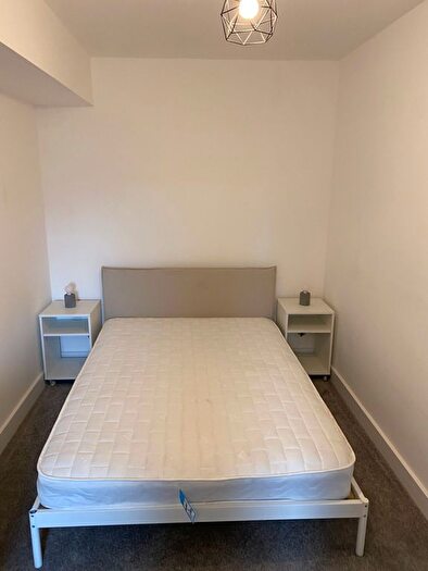 3 Bedroom Flat To Rent In Bath Road, Bristol, BS4