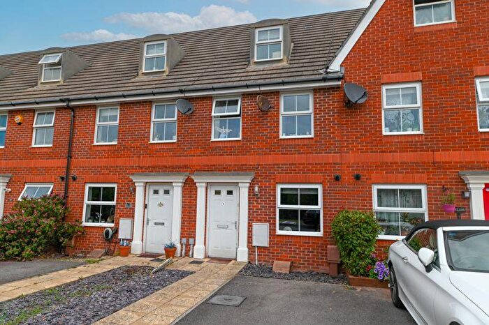 3 Bedroom Terraced House For Sale In Tudor Crescent, Cosham, PO6