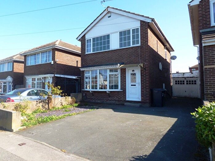 3 Bedroom Detached House To Rent In Eightlands Lane, Leeds, LS13