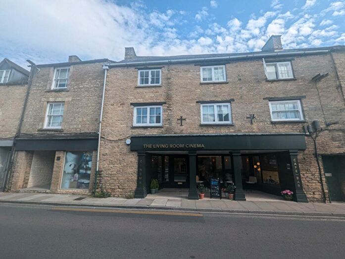 Studio To Rent In High Street, Chipping Norton, OX7