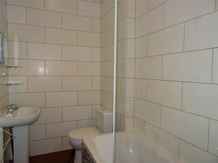 2 Bedroom Apartment To Rent In Paradise Street, Bradford, West Yorkshire, BD1