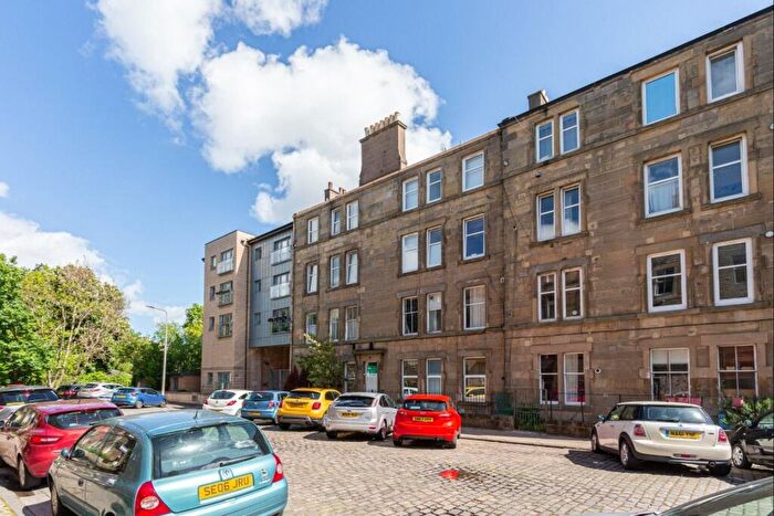 1 Bedroom Flat To Rent In Bruce Street, Morningside, Edinburgh, EH10