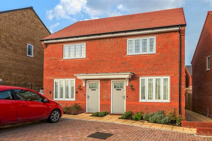 2 Bedroom Semi-Detached House To Rent In Brickell Way, Faringdon, SN7