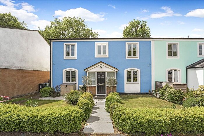 4 Bedroom Semi-detached House For Sale In Beechpark Way, Watford, Hertfordshire, WD17