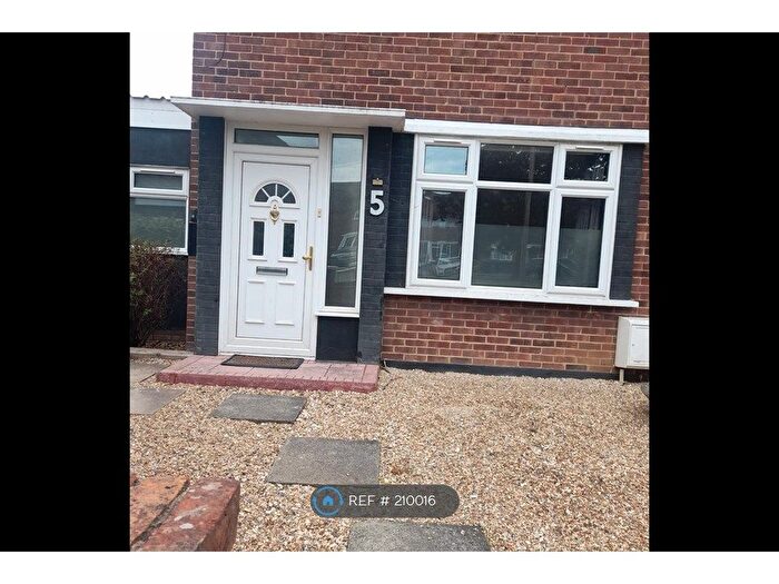 4 Bedroom End Terrace House To Rent In Flimwell Close, Bromley, BR1