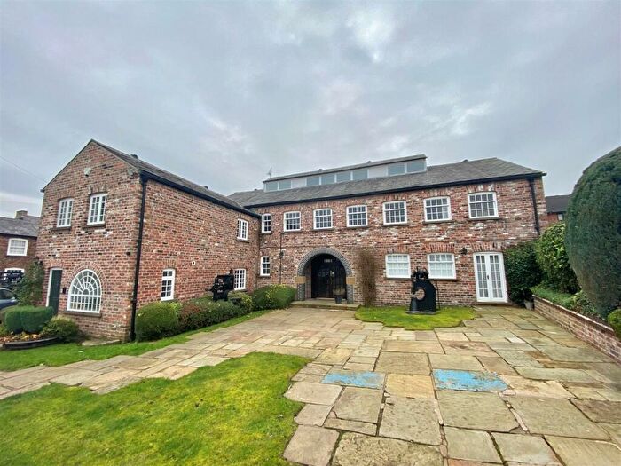 2 Bedroom Apartment To Rent In Pinfold Street, Macclesfield, SK11