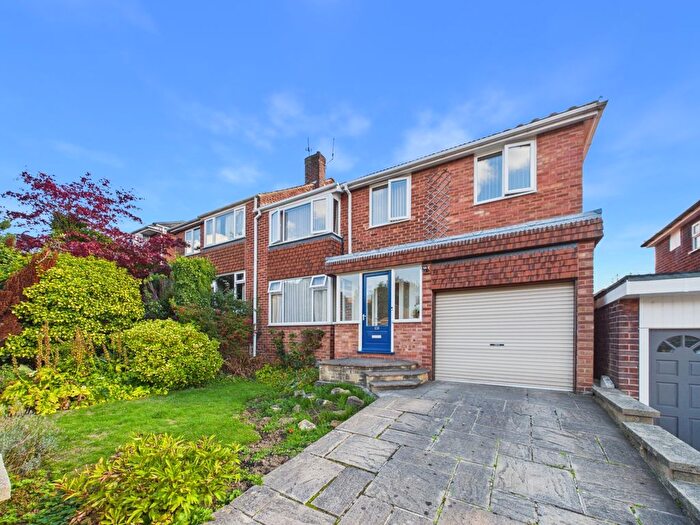 4 Bedroom Semi-Detached House For Sale In Oakhill Road, Dronfield, Derbyshire, S18