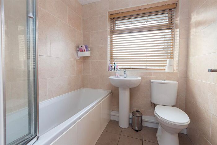 3 Bedroom Semi-Detached House For Sale In Woodlands Road, Lancaster, LA1