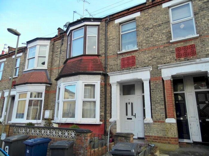 2 Bedroom Flat To Rent In Kitchener Road, East Finchley, London, N2