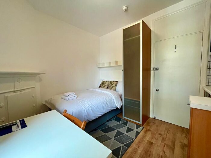 Studio To Rent In Fulham Palace Road, Fulham, Hammersmith, W6