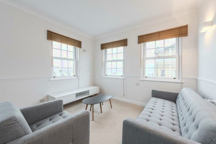2 Bedroom Apartment To Rent In William Square, Rotherhithe, SE16