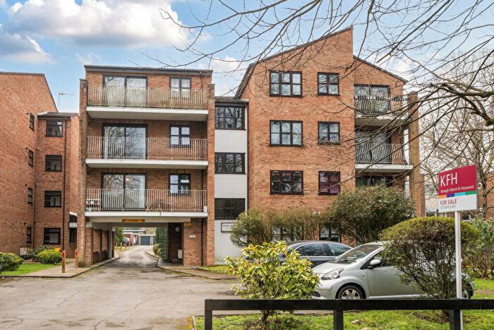 1 Bedroom Flat For Sale In Brackley Road, Beckenham, BR3