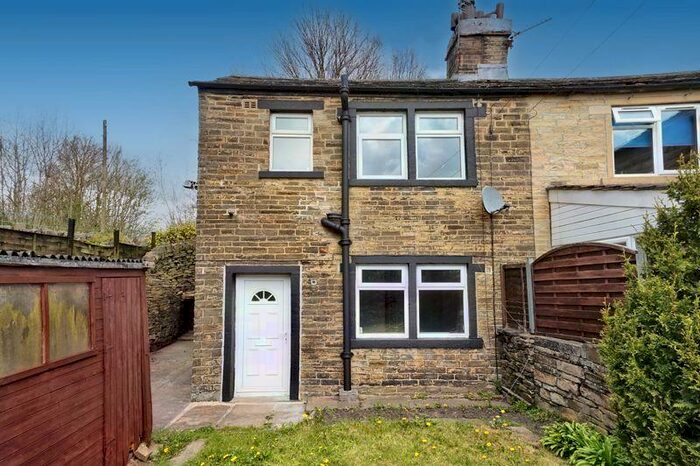 2 Bedroom Semi-Detached House To Rent In Cock Hill Lane, Halifax, HX3