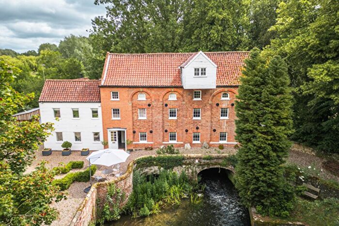 6 Bedroom Detached House For Sale In Beautifully Restored Grade Ii Listed Watermill In Narborough, PE32