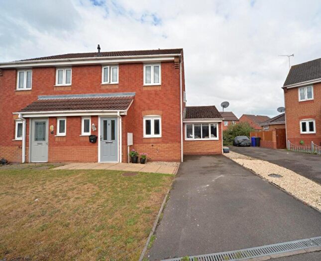 3 Bedroom Semi-Detached House For Sale In Bramling Cross Road, Burton Upon Trent, DE14